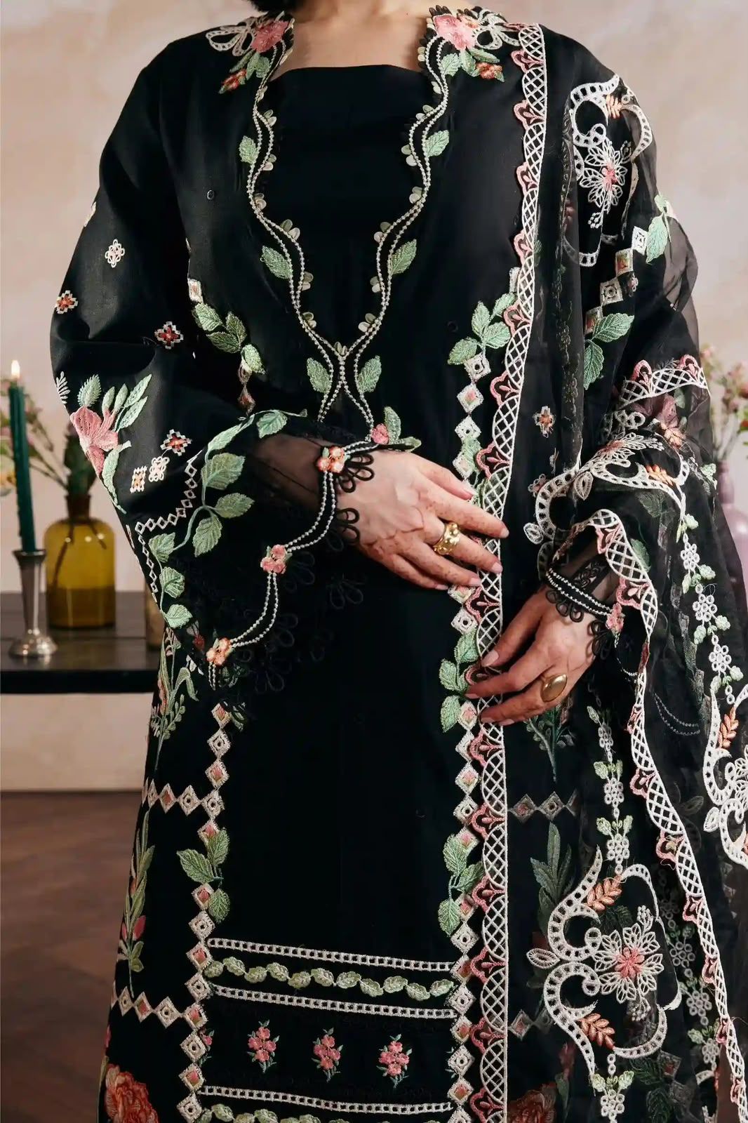 Mariyam Hussain Luxury Embroidered 3pc - Premium Winter Collection